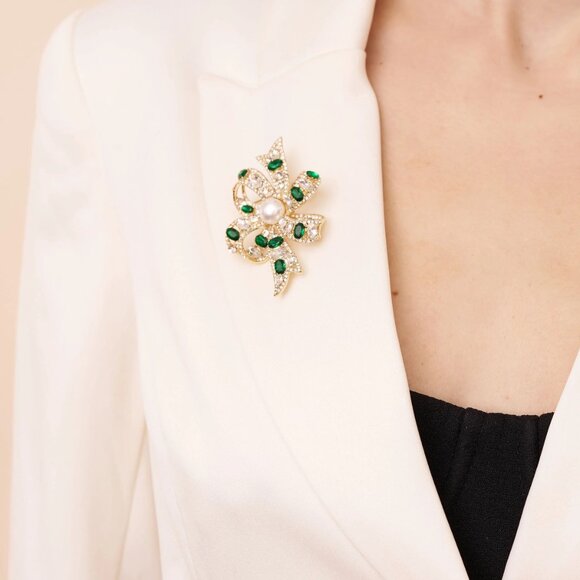 Kenneth Jay Lane, Emerald & Crystal Bow Pin with Pearl Center - Picture 3 of 4